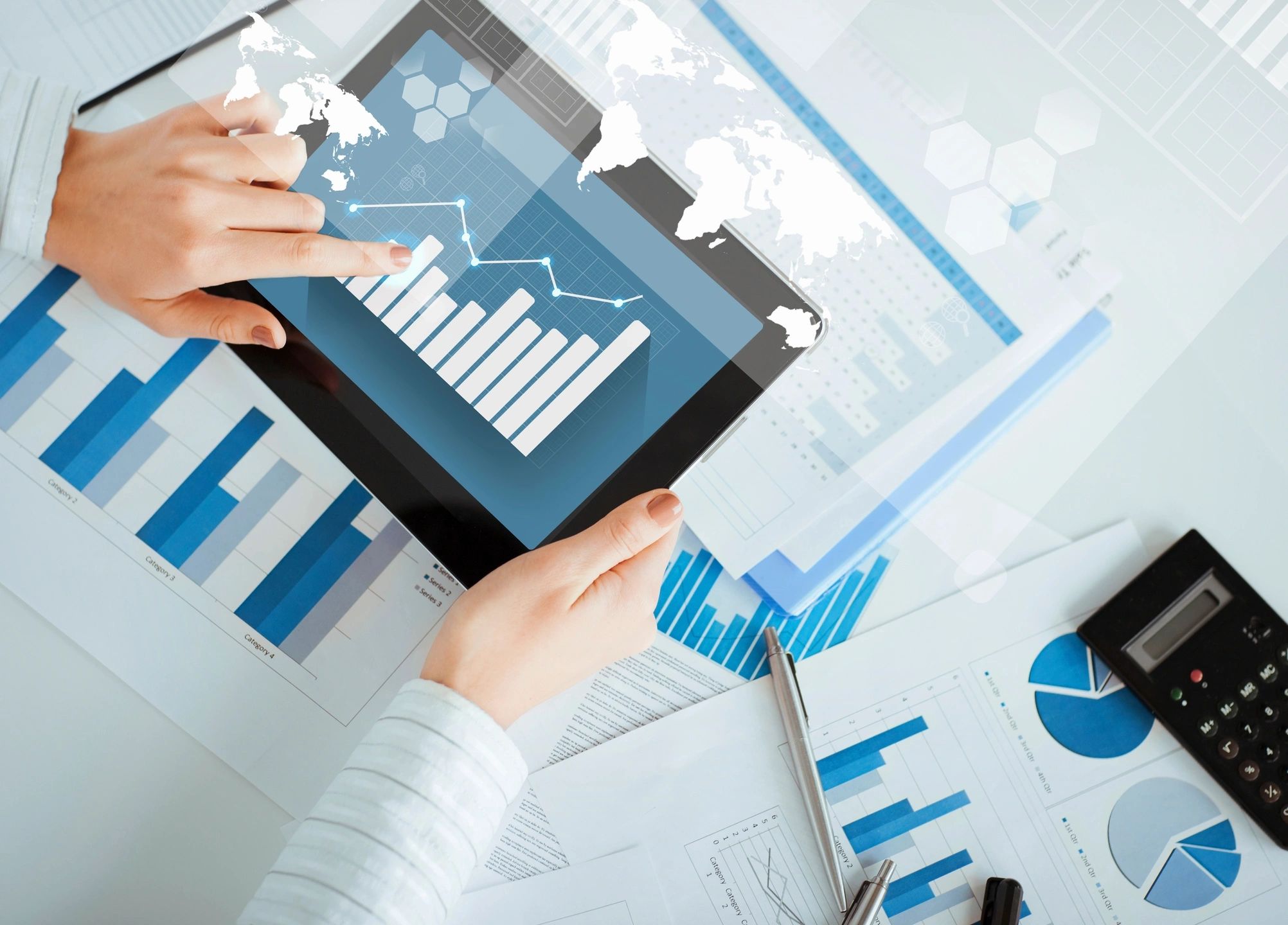 Business analytics desk